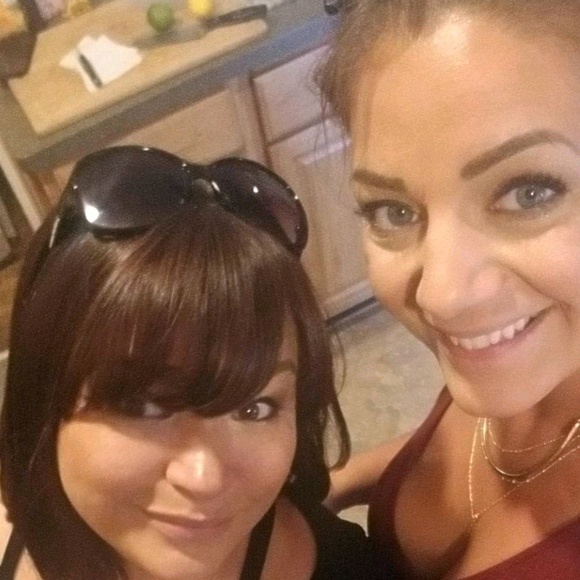 Meet your Posher, Elana - Picture 1 of 1